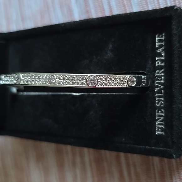 DANECRAFT BRAND WOMEN'S FASHION JEWELRY CUBIC ZIRCONIA BRACELET - Picture 2 of 11